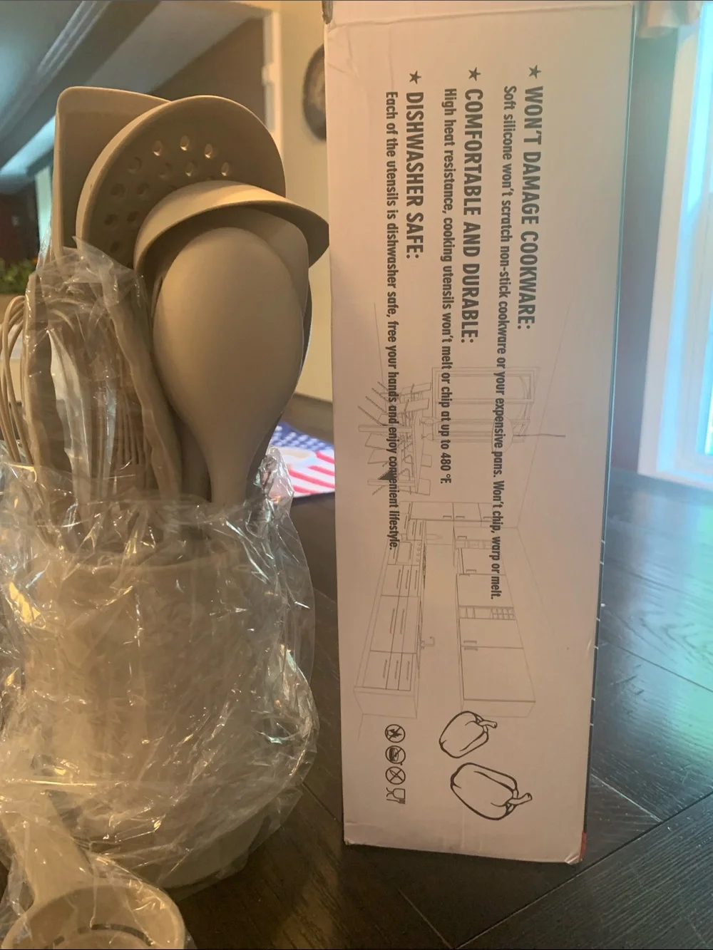 Silicone Kitchen Utensil Set in Taupe